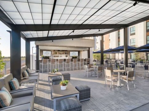 outdoor courtyard bar