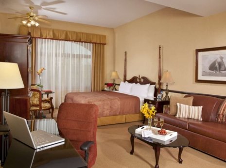 king bedroom before photo